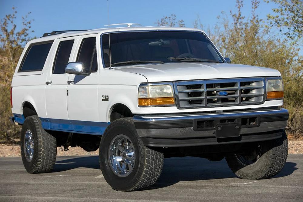 1996 Ford Centurion Classic – Blue Oval Trucks