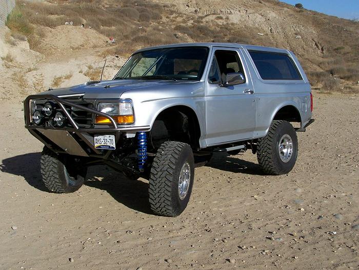 1996 Ford bronco engine size