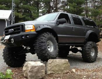 Moddz 2000 Ford Excursion 4×4