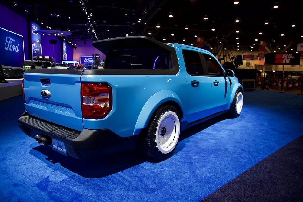 Tucci Hot Rod 2022 Ford Maverick right rear