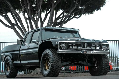 Roadhazard – 1975 Ford F100 PreRunner