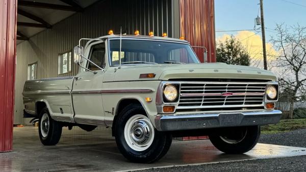 1969 Ford F-250 Camper Special